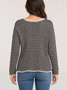 Chic Black &amp; White Knit Sweater