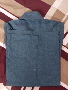 Classic Delmont Men's Blue Striped Shirt