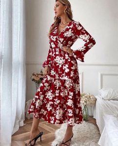 Chic Red Floral Maxi Dress