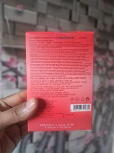 Dot &amp; Key Strawberry Tinted Sunscreen SPF 50