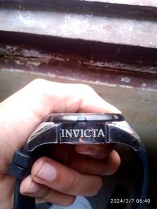 INVICTA CHORONOGRAPH WATCH.