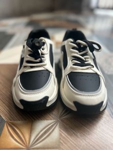 Women’s Stylish Black &amp; White Sneakers Double Lace