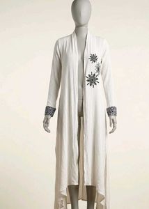 Elegant White Embroidered Long Kurta