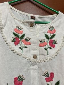 Cream Kurta with Floral Embroidery