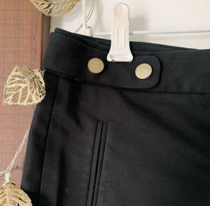 ZARA Chic Black Tailored Shorts