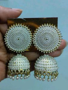 White & Gold Jhumka Earrings