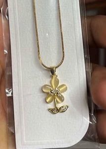 Anti tarnish Flower Pendant Necklace