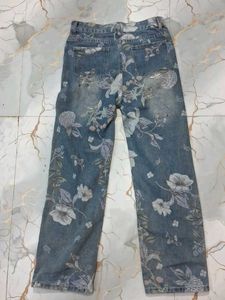 baggy straight-fit denim jeans floral print