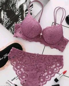 Lace Bra &amp; Panty Set