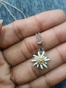 cute edelweiss flower short chain necklace for sal