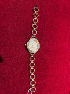 Branded Watch New With Tag ❤️😍U Can Check Reviews