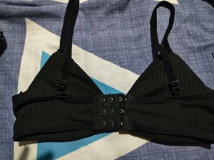 Black Ribbed Sports Bra