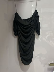 Bodycon - off/cold shoulder black dress