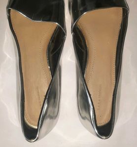 🤍 MIRROR SHINE MOMENT – ZARA TRAFALUC FLATS