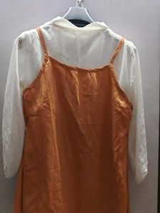 Offer Elegant peach color with white contrast
