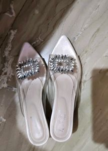 Sparkling Pointed Toe Heels
