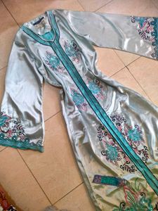 arabic long embroidery dress ☄️🪞🛸🧁🥂