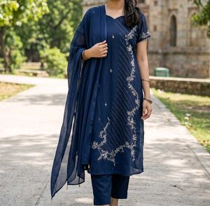Elegant Navy Blue Embroidered Kurta
