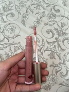 essence What the fake plumping lip filler