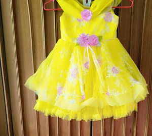 Very Fancy Cute And Beautiful Princess Frock
