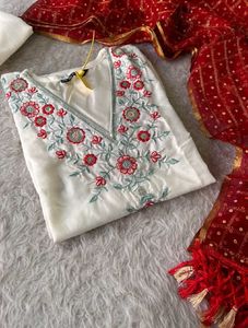 Embroidered White Kurta with Red Dupatta