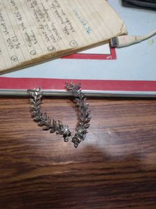 Elegant Leaf Design  and pink earring