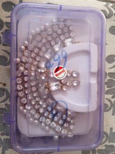 Sparkling Jewelry Set - Necklace & Earrings
