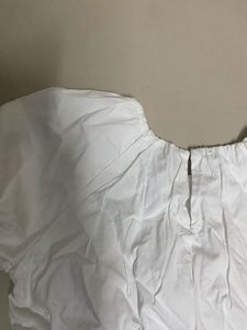 White Puff Sleeve Cropped Top