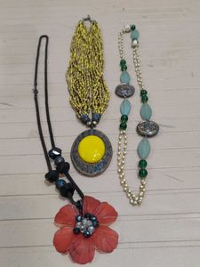 Set of 3 Fashion Necklaces