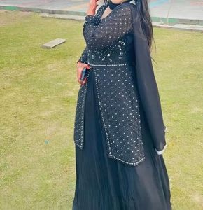 BLACK LEHNGA