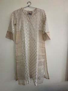 Elegant White Kurta with Foil Print