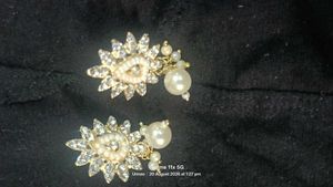 Elegant Pearl &amp; Crystal Necklace Set