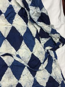 Stylish Blue Diamond Print Top