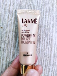 Lakme 9 to 5 Powerplay Mousse Foundation