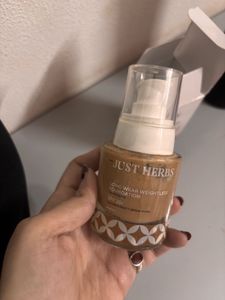 Just Herbs Weightless Foundation