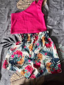 Hopscotch Top and Shorts trending combo