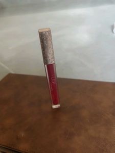 Huda Beauty Matte Lipstick