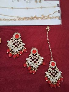 Assorted Women's Jewelry Set