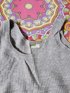 Grey Ribbed Sleeveless Tank Top warmer