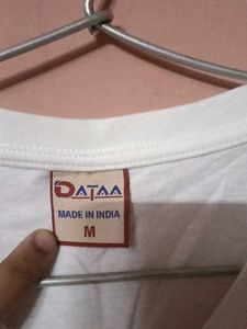 Men's white t shirt