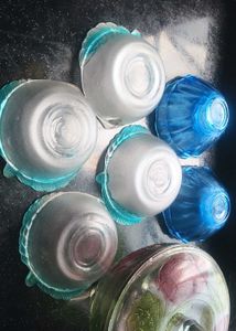Set of 8 small bowl and one big