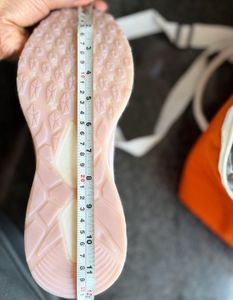 Absolutely NEW - Comes w/ a Soft Shoe Bag