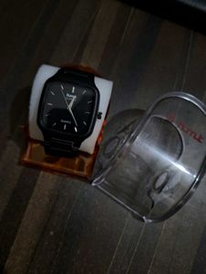 Stylish Hmt Quartz Watch - Your Perfect Timepiece