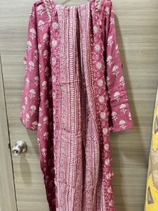 Embroidered Pink Floral Kurta with leggy and dupat