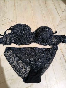 Lace Bra and Panty Set