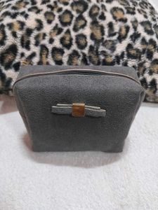 Stylish Grey Makeup Pouch