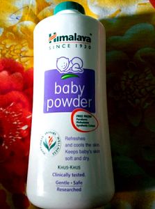 "👶 Himalaya Baby Powder (400g) - 🌿 Infused with Herbs &amp; Zinc Oxide, 🌼 All Skin Types, 🕒 24-Month Shelf Life, 🇮🇳 India Origin"