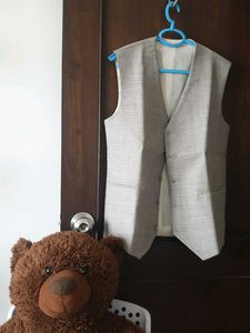 brand 👌new 42Gray Linen Vest