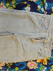 Zara Light Wash Denim Jeans