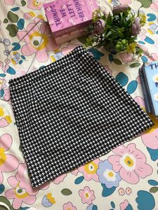 Houndstooth Mini Skirt with Slits